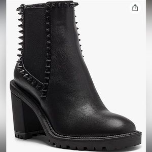 Jessica Simpson Women's Demmie Leather Chunky Block Heel Studded Ankle Boots